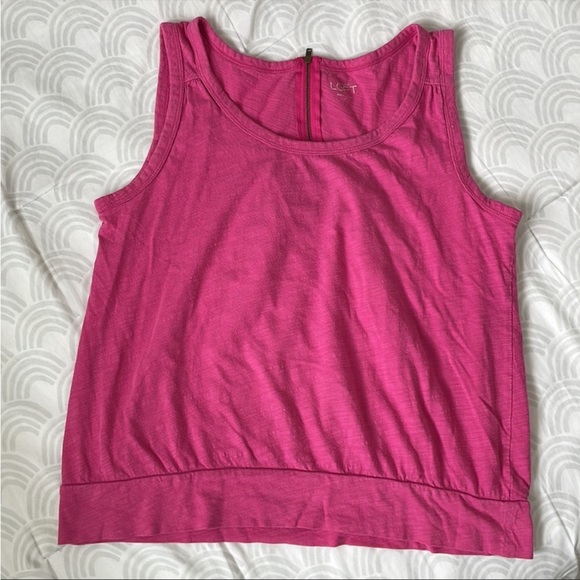 LOFT Set of 2 Zip Back Tanks - Size M - Picture 4 of 13